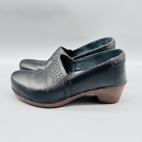 Dansko Shoes Womens 8 Black Leather Clogs Slip On Studded Comfort Work Classic - Picture 5 of 12
